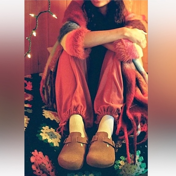 Birkenstock Boston Suede Embossed Clogs Size 9 NWT - Picture 2 of 15